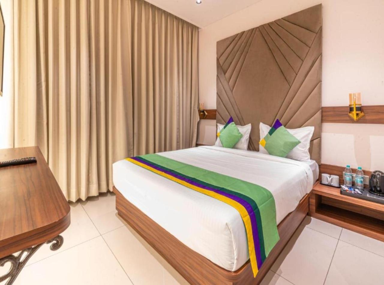 Hotel Vijaydeep Palace Near Delhi Airport 뉴델리 외부 사진